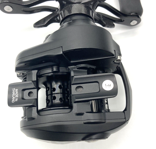 Daiwa TATULA TW 80H Right Handed Bait Casting Reel with Box Ship From JPN "MINT" - Picture 22 of 24