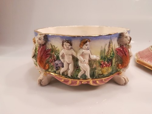 ANTICA SCATOLA IN CERAMICA CON ANGELI GHIRLANDE E ZAMPE LEONE - Picture 7 of 12