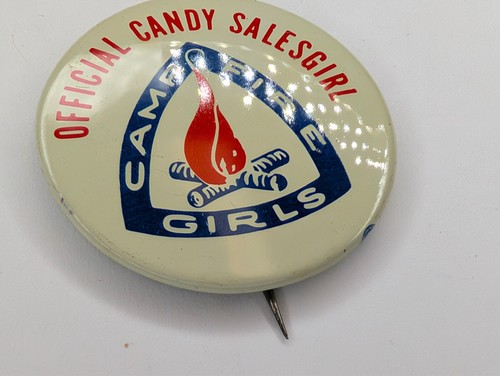 Lindo Pinback Botón Vintage Oficial Vendedora de Caramelos Campamento Fuego Niñas Exploradores 6J - Imagen 2 de 4