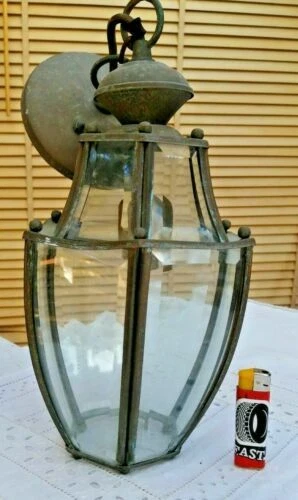 Éclairage et lampes du XXe siècle suspensions, lustres en laiton