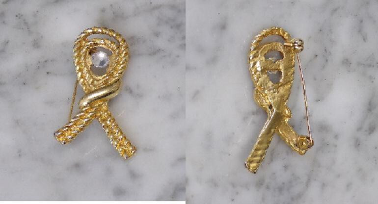 Beautiful Womans Goldtone Looping Ribbon Shaped 2" Tall Pin Brooch w/ Rhinestone