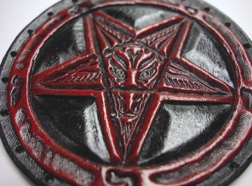 BAPHOMET ( black & red antique ) GENUINE LEATHER PATCH - Picture 3 of 3