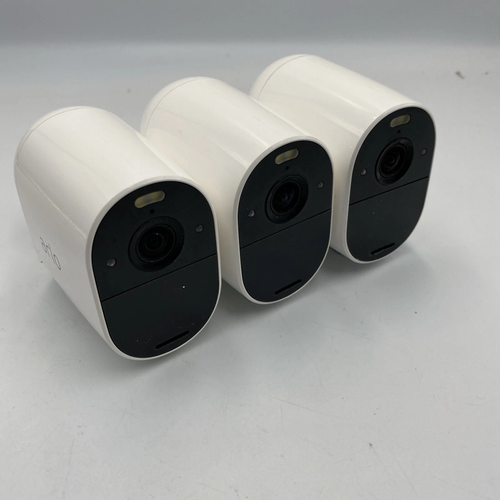 Arlo Essential Spotlight Camera VMC2330-100NAS 3 Pack Wireless Security, White - Picture 2 of 4
