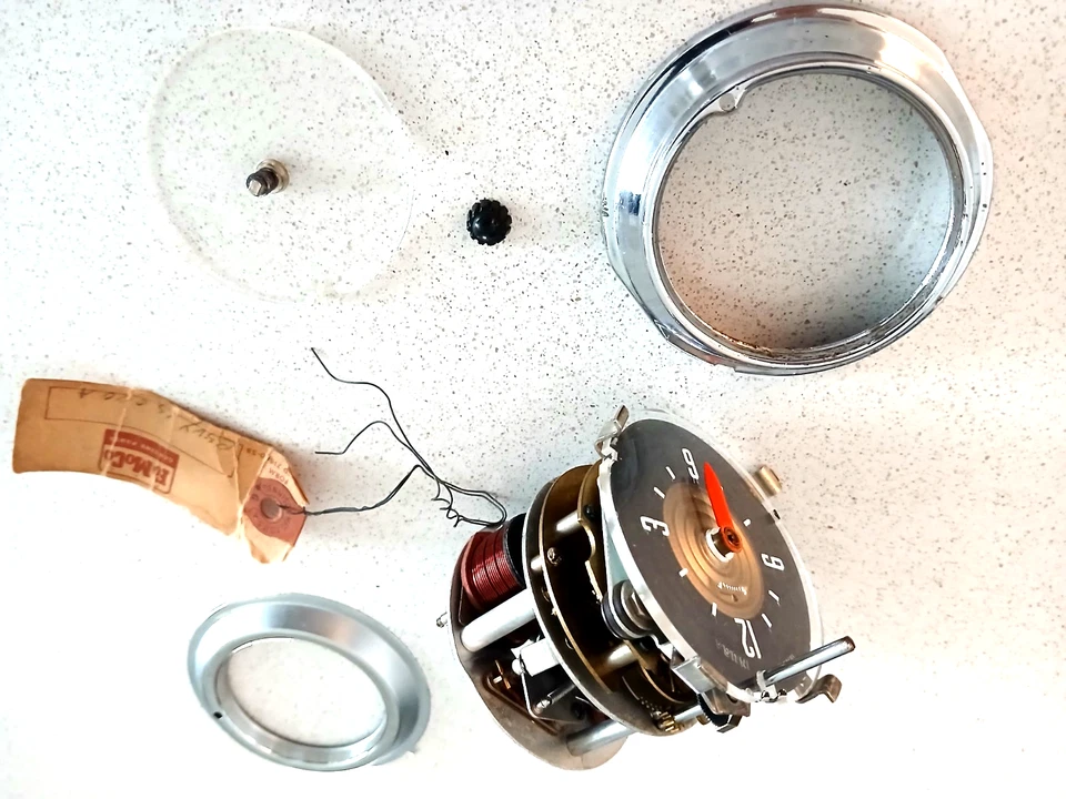 Ford Mainline 1953, Customline, reloj de tablero Crestline restaurado Foto 3 de 4