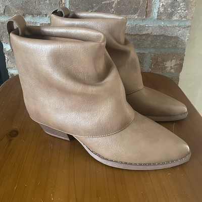 NEW ZODIAC Malina Fold Over Boots Size 6 Stacked Block Ankle Bootie Warm Taupe