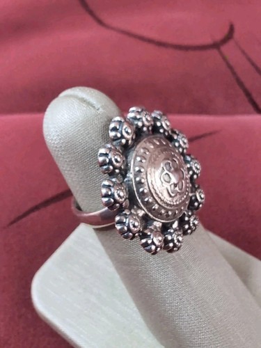 Incredibile anello rotondo vintage in argento sterling stile fiore bottone sole misura 6 - Foto 2 di 9