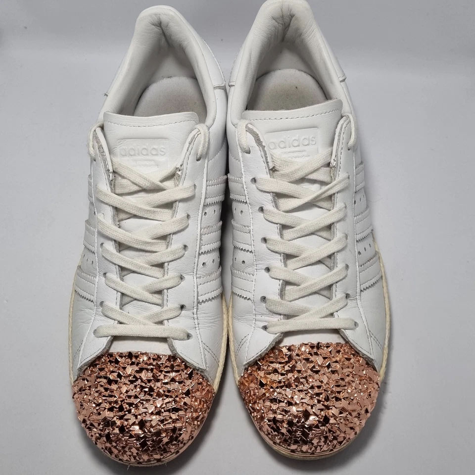 Adidas Superstar 80S branco com biqueira 3D ouro rosa Reino Unido tamanho 6 - Imagem 3 de 4