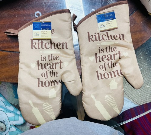 Home Collection Küchen Ofenhandschuhe Fäustlinge "Küche ist das Herz des Hauses" 2x - Bild 1 von 3