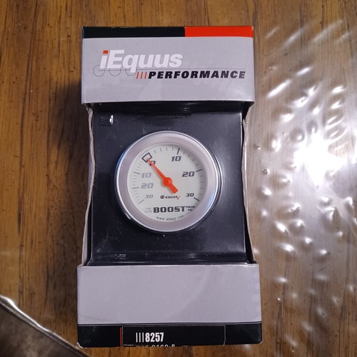 Equus Boost/Vacuum Gauge 8257; 8000 Series 30 inHg to 30 psi 2