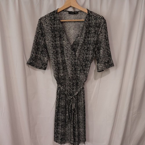 NWOT Apt 9 Dress Cross over Knee Length Short Sleeves Cuffed Black White XL - Picture 3 of 12