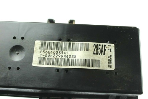 Genuine Jeep Wrangler TJ Fuse Box Fuse Box P56010285AF #105 - Picture 5 of 5