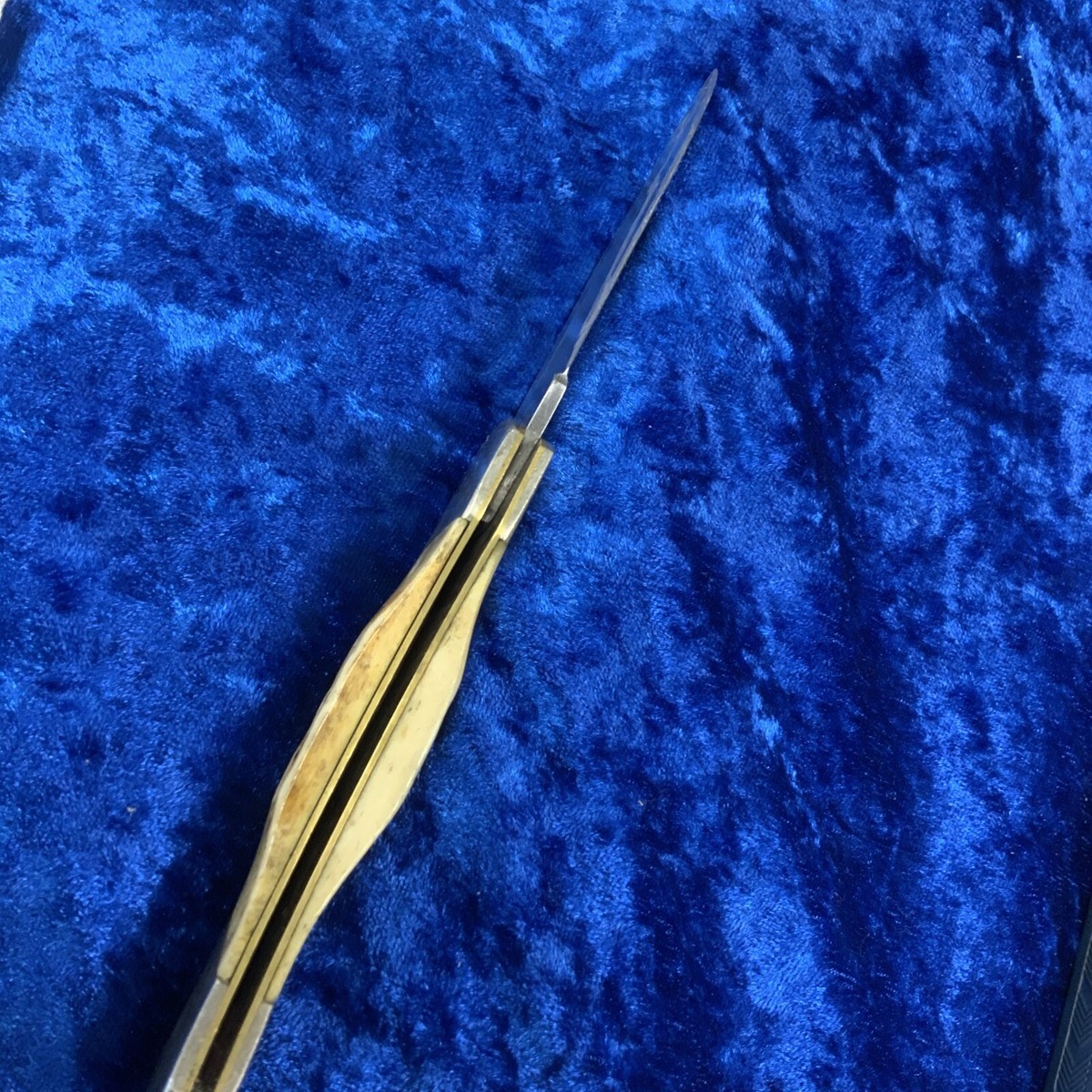 VINTAGE BEAR MGC USA 9-DOT STAG LOCKBACK FOLDING HUNTER VINTAGE BEAR MGC USA 9-DOT STAG LOCKBACK FOLDING HUNTER