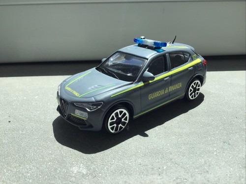 GUARDIA DI FINANZA Nuova Alfa Romeo Stelvio 2.4 4X4 Die Cast Model 1/43 - Foto 9 di 11