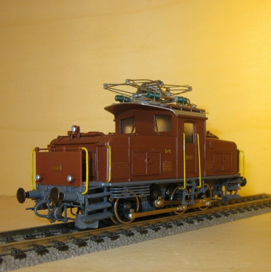 Foto 5 di 12