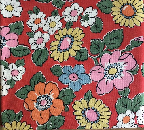 50cm x 25cm Wide Cath Kidston Camden Flowers Red cotton Duck new Fabric Rare - Picture 1 of 4