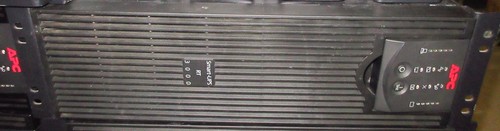 APC SURTD3000XLI Smart-UPS RT 3000VA 2100 Watts 230V EU USV 8x C13  INCL COVER - Bild 1 von 3