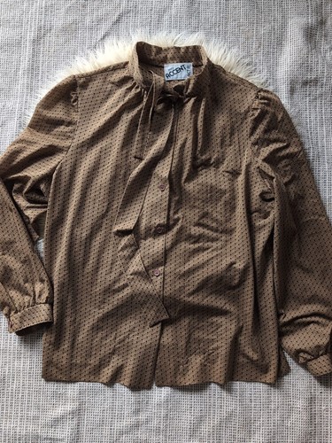 Vintage Miss Accent L 1980er goldene kleine Punkte Bibliothekar Tie Top Bluse Knopfleiste - Bild 3 von 9