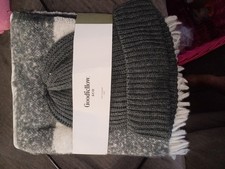 Goodfellow  Co Men's Scarf  Beanie Set - Gray NWT
