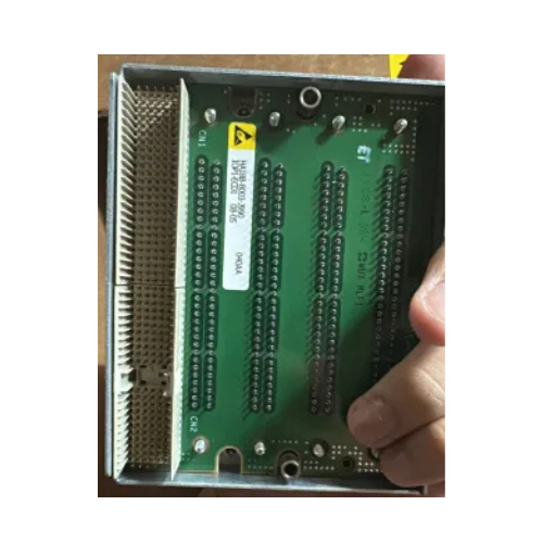 IOP1-ECE1 DS1 Adapter panelu tylnej płaszczyzny i/o | FC9681ECE1 - Zdjęcie 1 z 3
