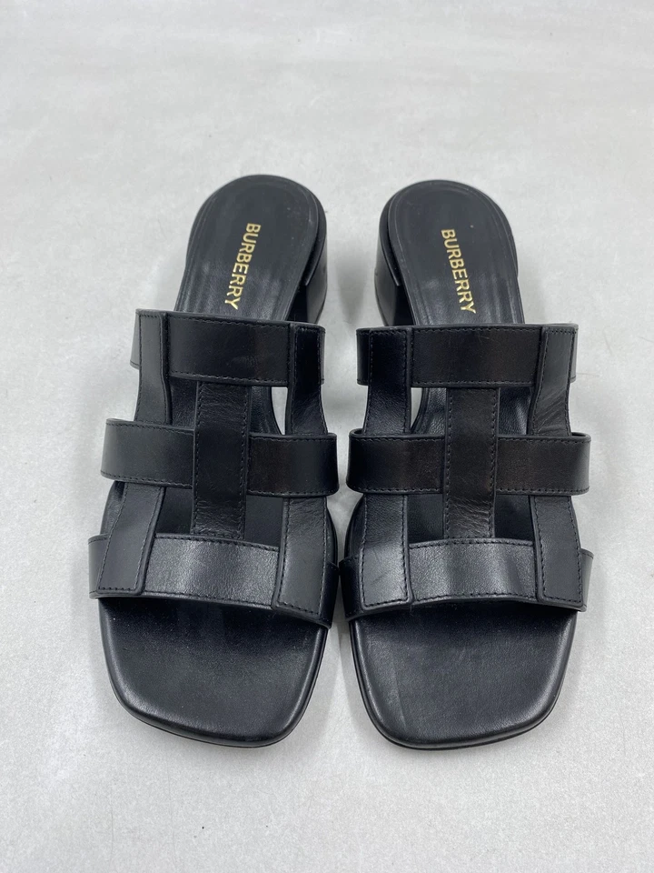 Sandália de couro preta Burberry Lyna W 6.5 - Imagem 2 de 4