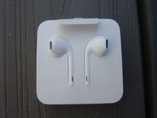 Original Apple EarPods Lightning Wired Earphones In-Ear Earbuds