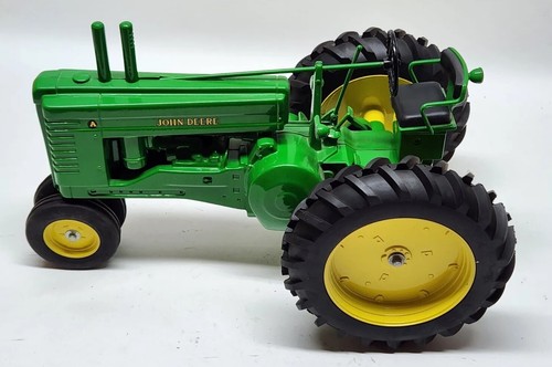 John Deere Model A Narrow Front Tractor By Scale Models / Ertl 1/8 Scale - Picture 12 of 17