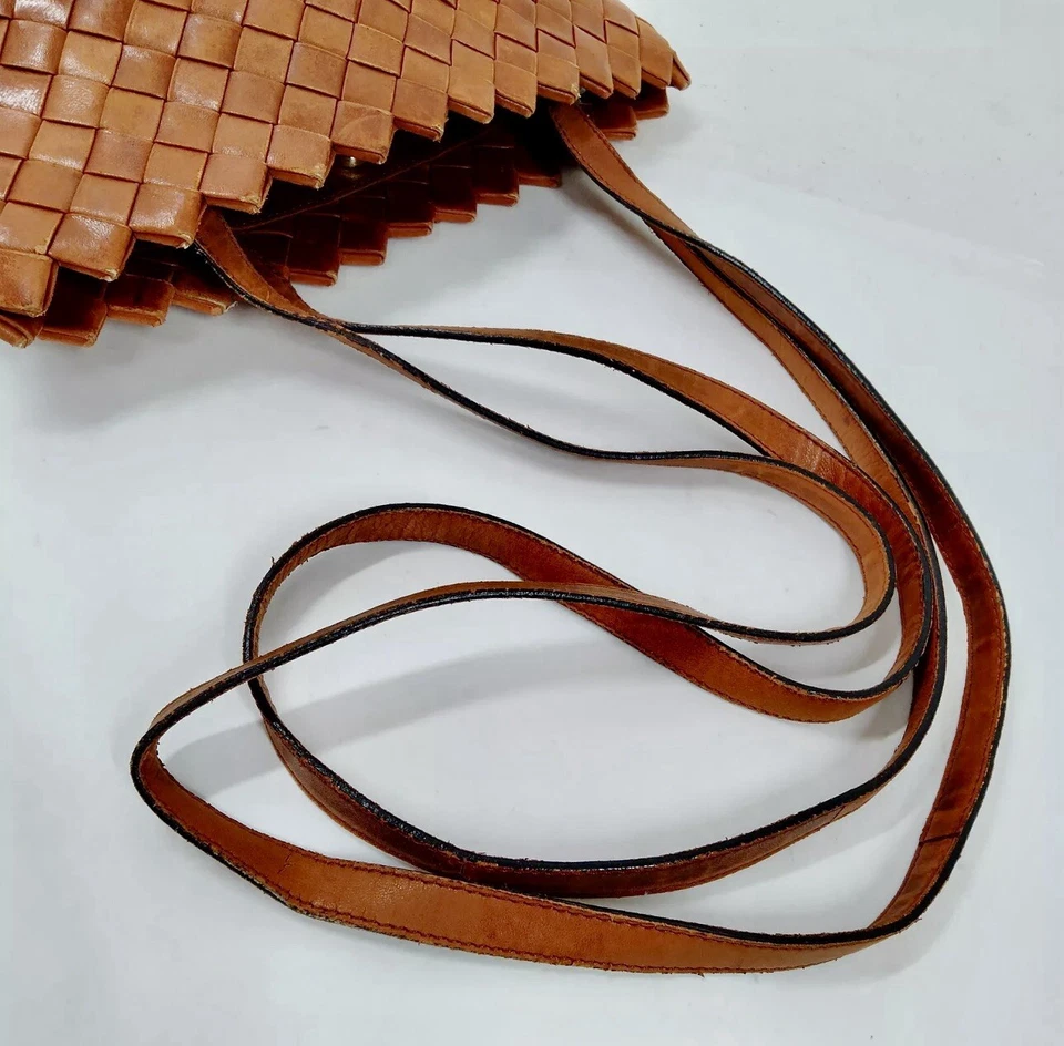 Bottega Veneta Intrecciato Bucket Hobo Shoulder Bag Orange Brown Leather - Image 4 of 4