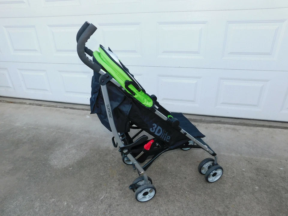 Summer Infant 3D Lite Convenience Stroller, Black / Green - Used Condition - Image 4 of 4