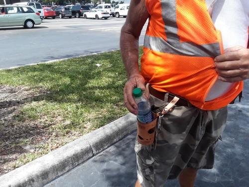 Todo Cuero ~ Funda Botella de Agua HECHA A MANO - Este precio significa que es -T O O L E D - Imagen 4 de 7