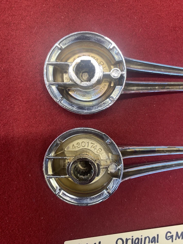 GM Oldsmobile F-85 1964 original, Cutlass y 442 manijas de puerta interiores Foto 4 de 4