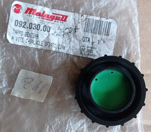 Malaguti Tappo serbatoio Benzina A Vite Ciak Cod.09203000 - Foto 2 di 2
