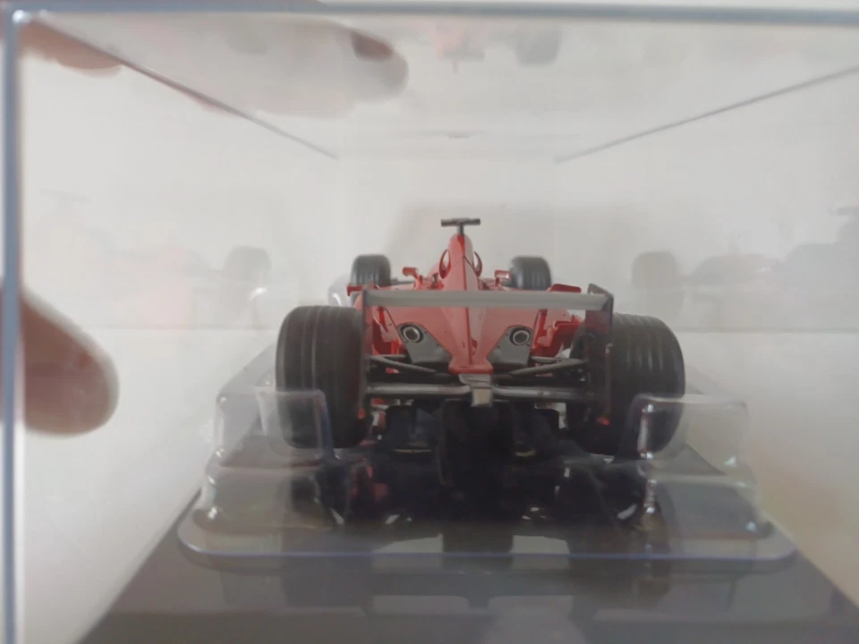 022 1/24 F1 Ferrari F2001 Barrichello 2001 Black Nose Centauria Altaya Panini  - Immagine 4 di 4