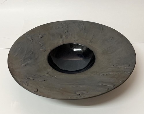 Yiri Minarki Abstract Pottery Black/grey Textured Round Art Bowl Signed 11” W - Picture 3 of 11