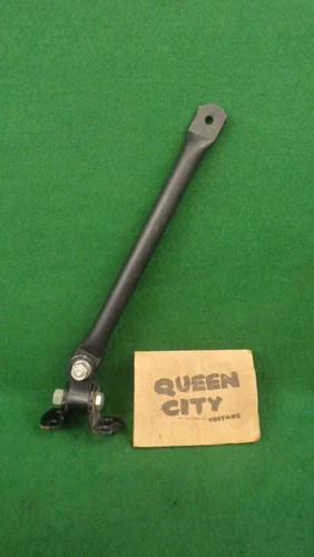 NOS 1940s 1950s Ford truck? Mirror Arm Bracket F1? Or Chevrolet?