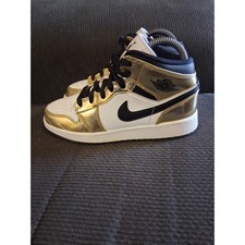 Nike Air Jordan 1 Mid Metallic Gold White Bla...