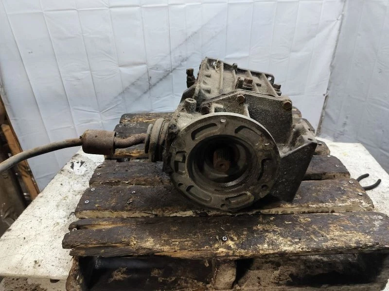 Manual Transmission 4 Speed 4WD Fits 86-92 COMANCHE 574861 Foto 3 de 4