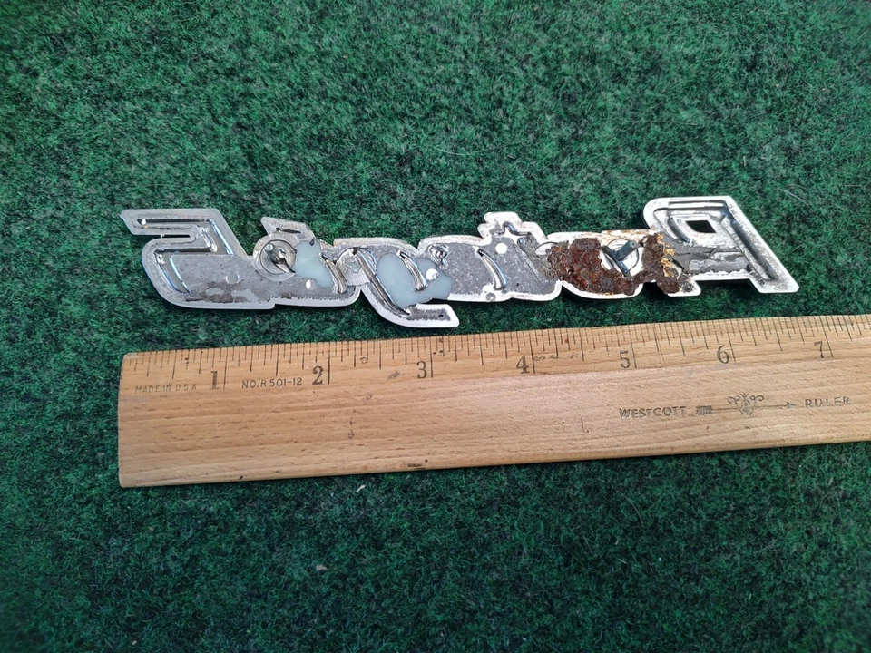 99 00 01 02 03 MAZDA PROTEGE 5 EMBLEMA CROMADO TRASERO LOGOTIPO INSIGNIA SÍMBOLO USADO OEM 4S4 Foto 4 de 4