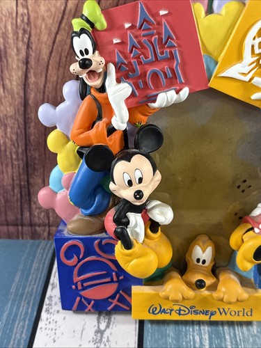 Marco de fotos 3D Disney Walt Disney World 4" x 6" resina cuatro parques Mickey - Imagen 2 de 4