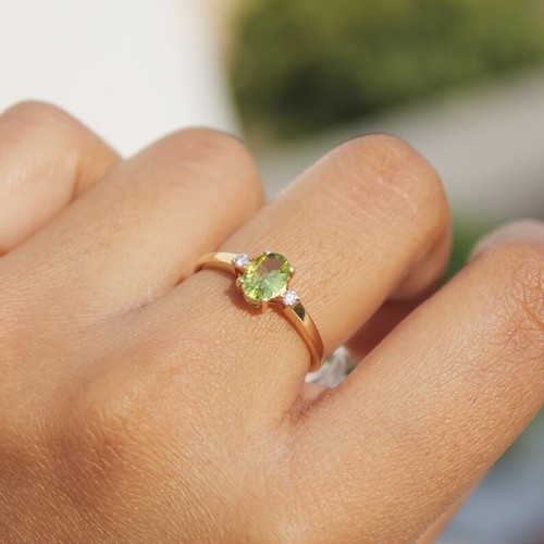 0.70 Ct Peridot & Lab Grown Diamond Solitaire Ring 10k Solid Yellow Gold - Picture 3 of 6