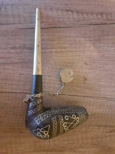 PIPA ETNICA TRIBALE IN LEGNO LAVORATO, CANNELLO e CAMINETTO IN METALLO - Bild 2 von 2