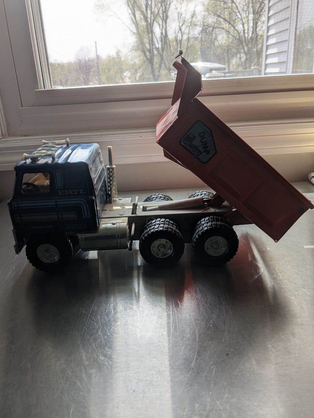 Picture 4 of 5