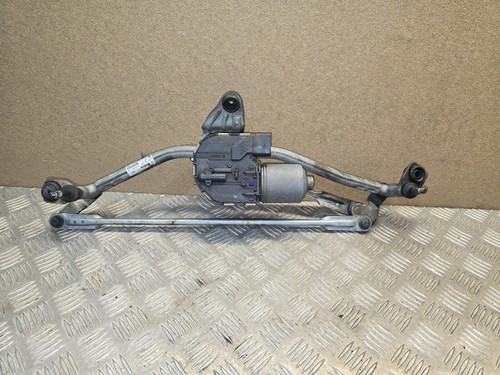 VW PASSAT MK7 2014 - NOW FRONT WIPER MOTOR & LINLAGE 3G2955023D - Picture 1 of 5