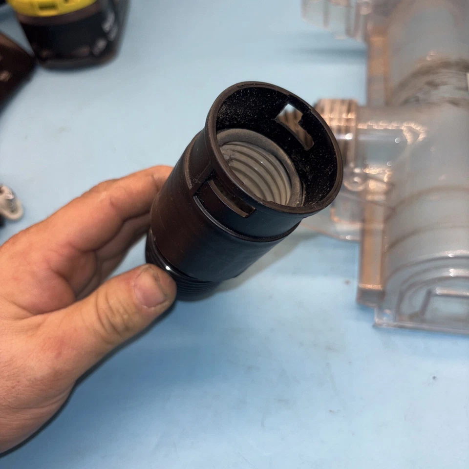 Cubierta protectora de cepillo Hoover UH75200 BOQUILLA con manguera inferior Foto 3 de 4