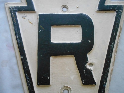 PA KEYSTONE- DIRECTIONAL ROAD STREET SIGN ALPHABET LETTER R - Picture 8 of 10