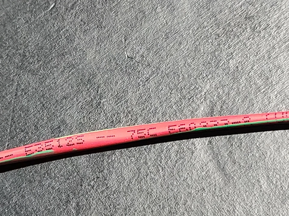 Cable de alarma contra incendios sólido Carol E3512S 16/2C FPLP rojo con raya verde/100 pies Foto 3 de 4