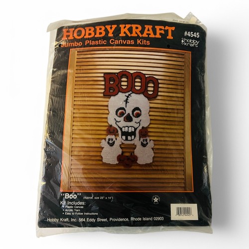 New Vintage Jumbo Hobby Kraft Plastic Canvas Kit Halloween Ghosts