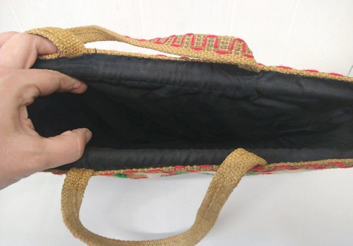 Cartera WM Arpillera Bordada Árboles Hierba y Diseño Aleatorio Forrada 1 Compartimento Principal - Imagen 4 de 4