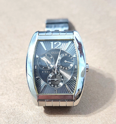 MENS GUESS STEEL MODEL G95351G SILVER TONE MULTI-FUNCTION