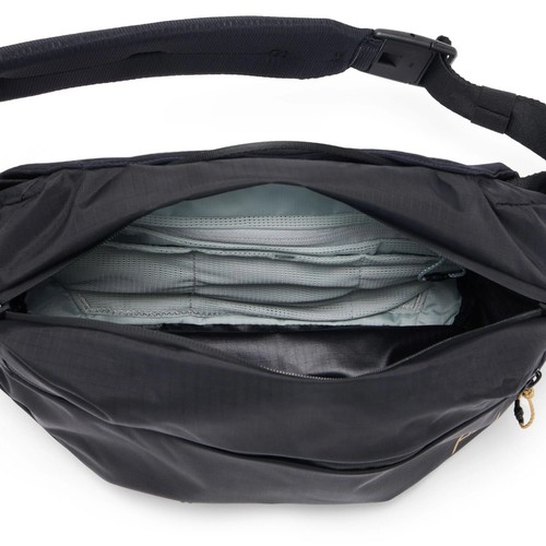 Peak Design Outdoor Sling Bag (7L, Black) - Imagen 6 de 21