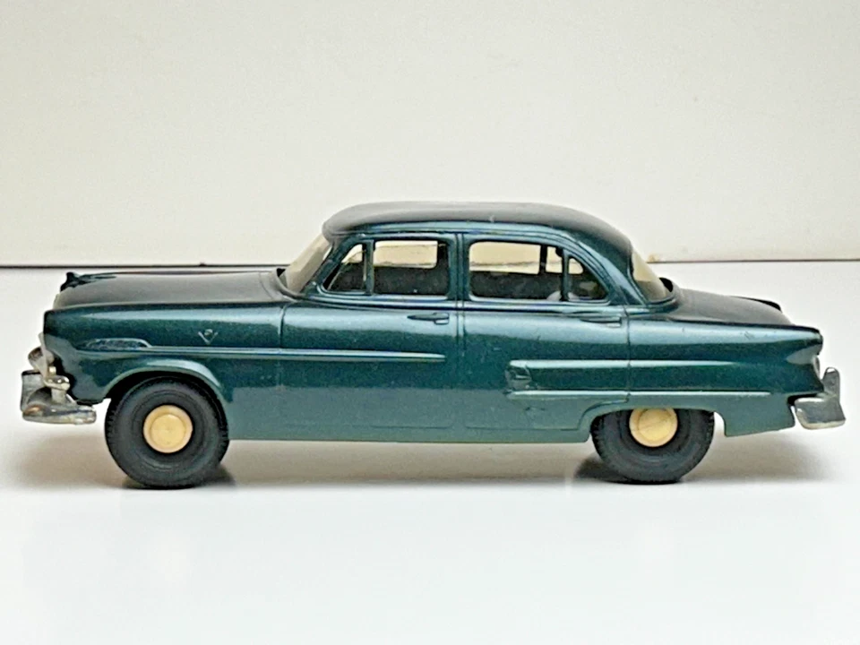 AMT 1953 Ford Customline 4 Door Sedan Promo Car, Original - Image 3 of 4